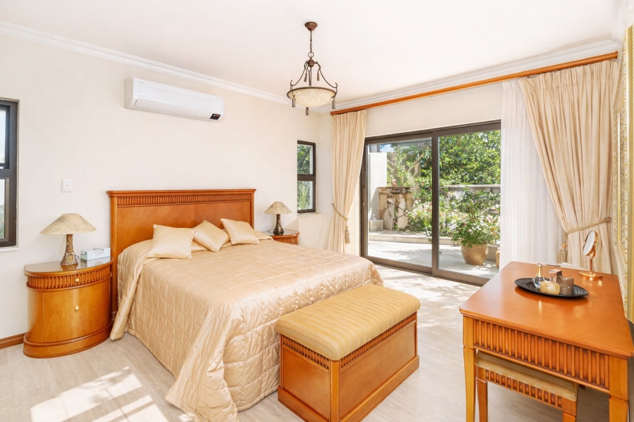 5 Bedroom Property for Sale in Caribbean Beach Club North West